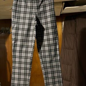 Isaac Mizrahi Black and Gray Plaid woman’s Pants